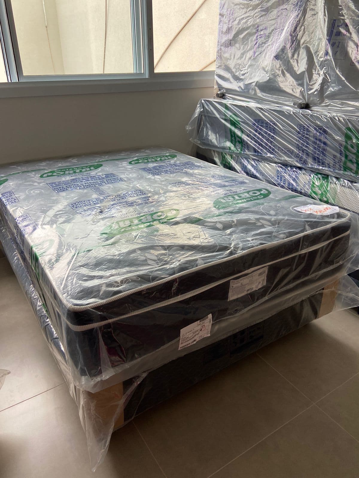 Conjunto pérola negra 1.38 m.