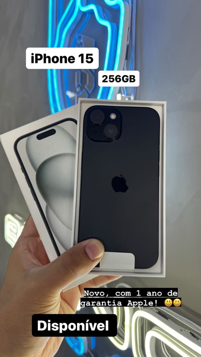 iPhone 15 - 256GB